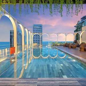 Golden Lotus Luxury - Complimentary Daily Afternoon Tea 4* Дананг